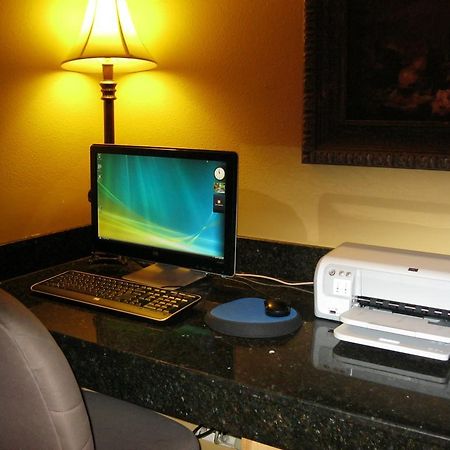 Chisholm Suite Hotel Duncan 客房 照片