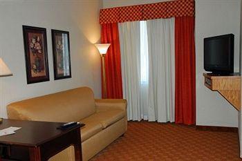 Chisholm Suite Hotel Duncan 外观 照片