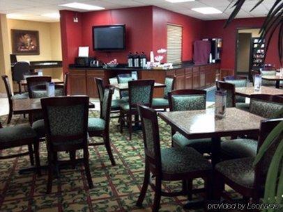 Chisholm Suite Hotel Duncan 外观 照片